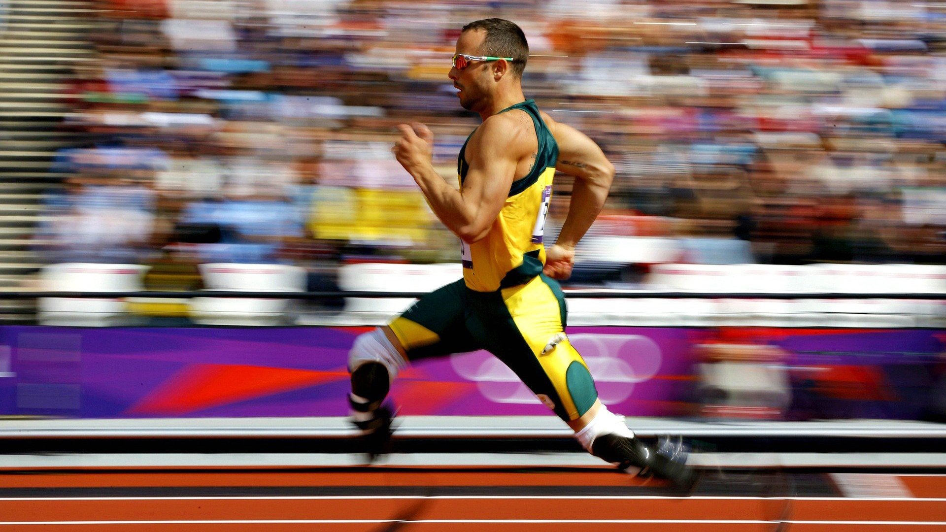 梅西梅开二度助迈阿密国际逆转取胜，传奇继续书写新篇章